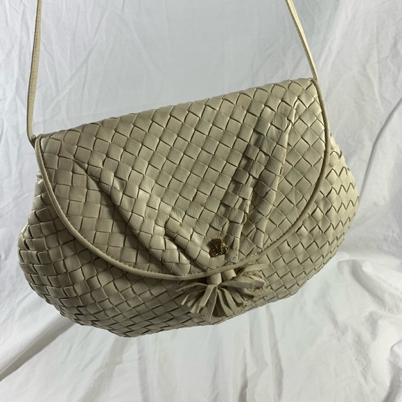 Vintage JAY HERBERT white ivory leather woven shoulder bag with flap tassel - Picture 12 of 12